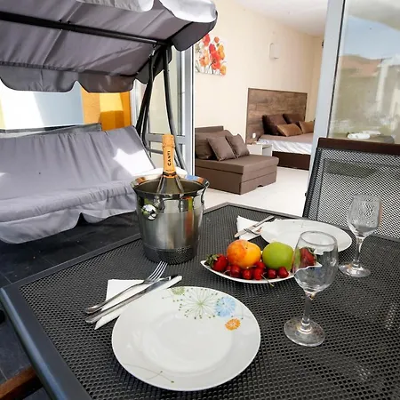 Stayinn Rainbow Beachfront By Asteri Hotel