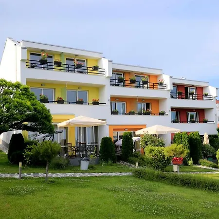 فندق Stayinn Rainbow Beachfront By Asteri ساني بيتش