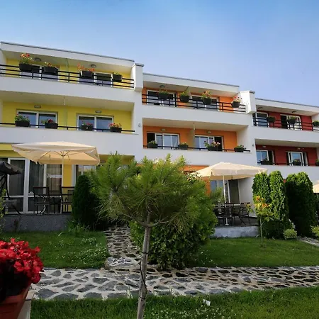 Stayinn Rainbow Beachfront By Asteri ساني بيتش
